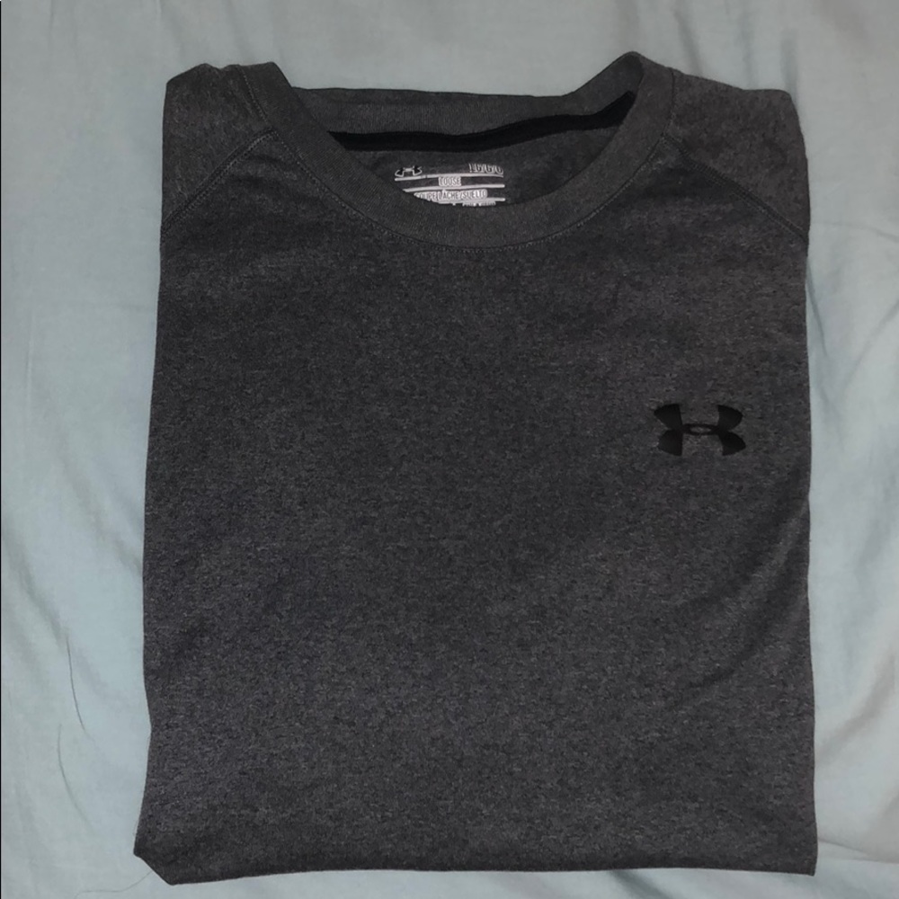 Men’s athletic shirt